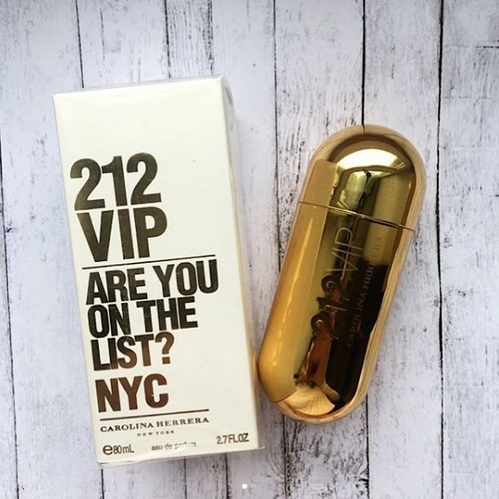 
                  
                    CH 212 VIP GOLD CAROLINA HERRERA
                  
                