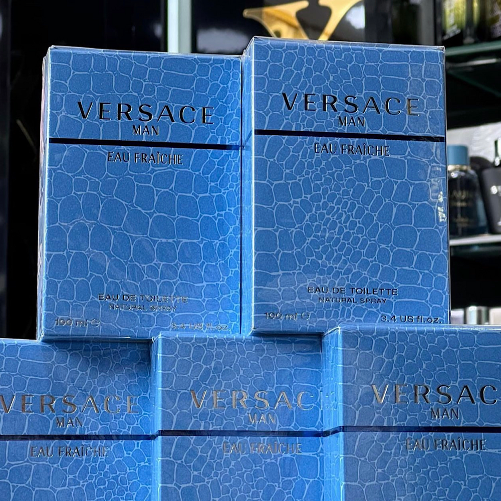 
                  
                    VERSACE MAN EAU FRAICHE
                  
                